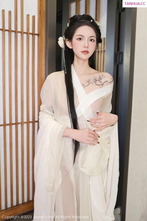   [XiuRen]高清写真图 2023.03.17 No.6430 乔一一 古装美腿第13张图片